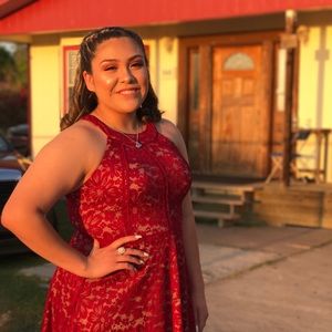 Meet your Posher, Mireya